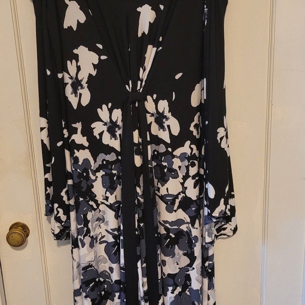 womens   black white floral print dress